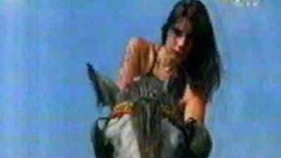 AXA - "Budi Uvijek Sam" - 90's footage from Bosnian TV 2